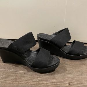 Crocs Womens Leigh II 2-strap Wedge Sandal